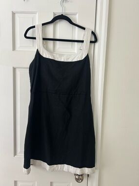 LAST CHANCE Abercrombie & Fitch Black Dress with White Trim